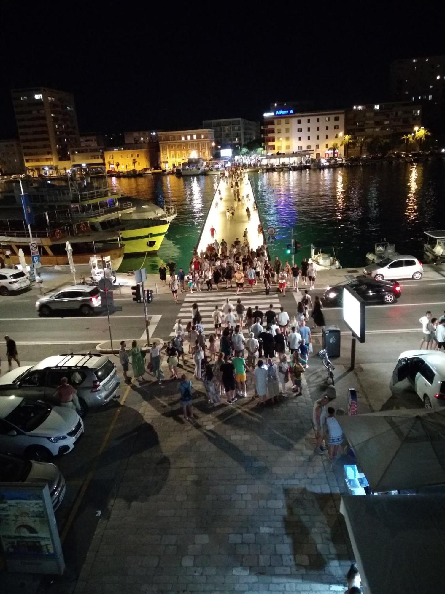 Nena City Center Apartment Zadar Buitenkant foto